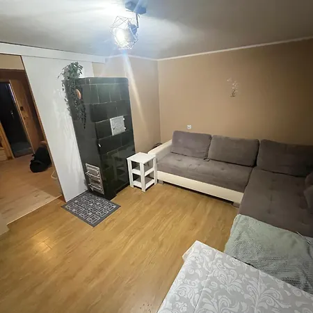 Kamienica Partyzantow * Paslek